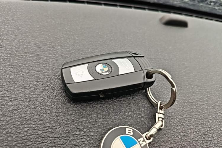 Used BMW X1 2012 sDrive18i Luxury Edition Vehicle Key