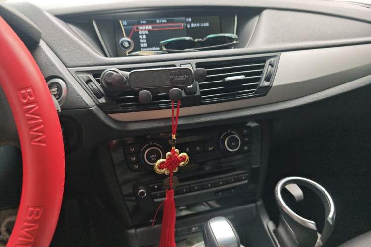 Used BMW X1 2012 sDrive18i Luxury Edition Audio And AC Panel