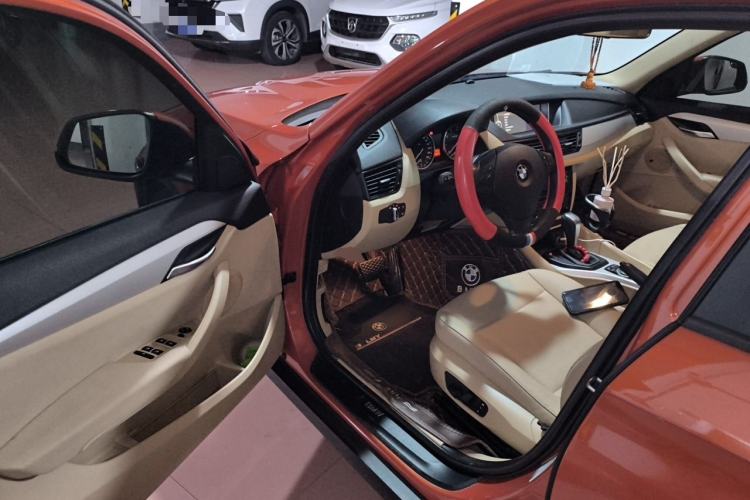Used BMW X1 2012 sDrive18i Luxury Edition Driver Seat