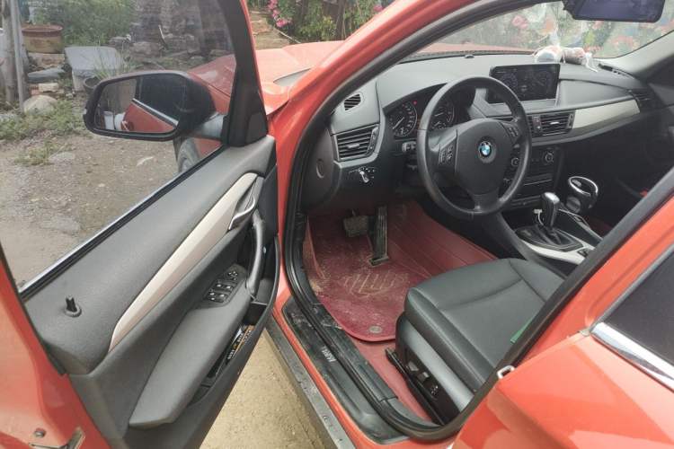 Used BMW X1 2012 sDrive18i Luxury Edition Driver Seat