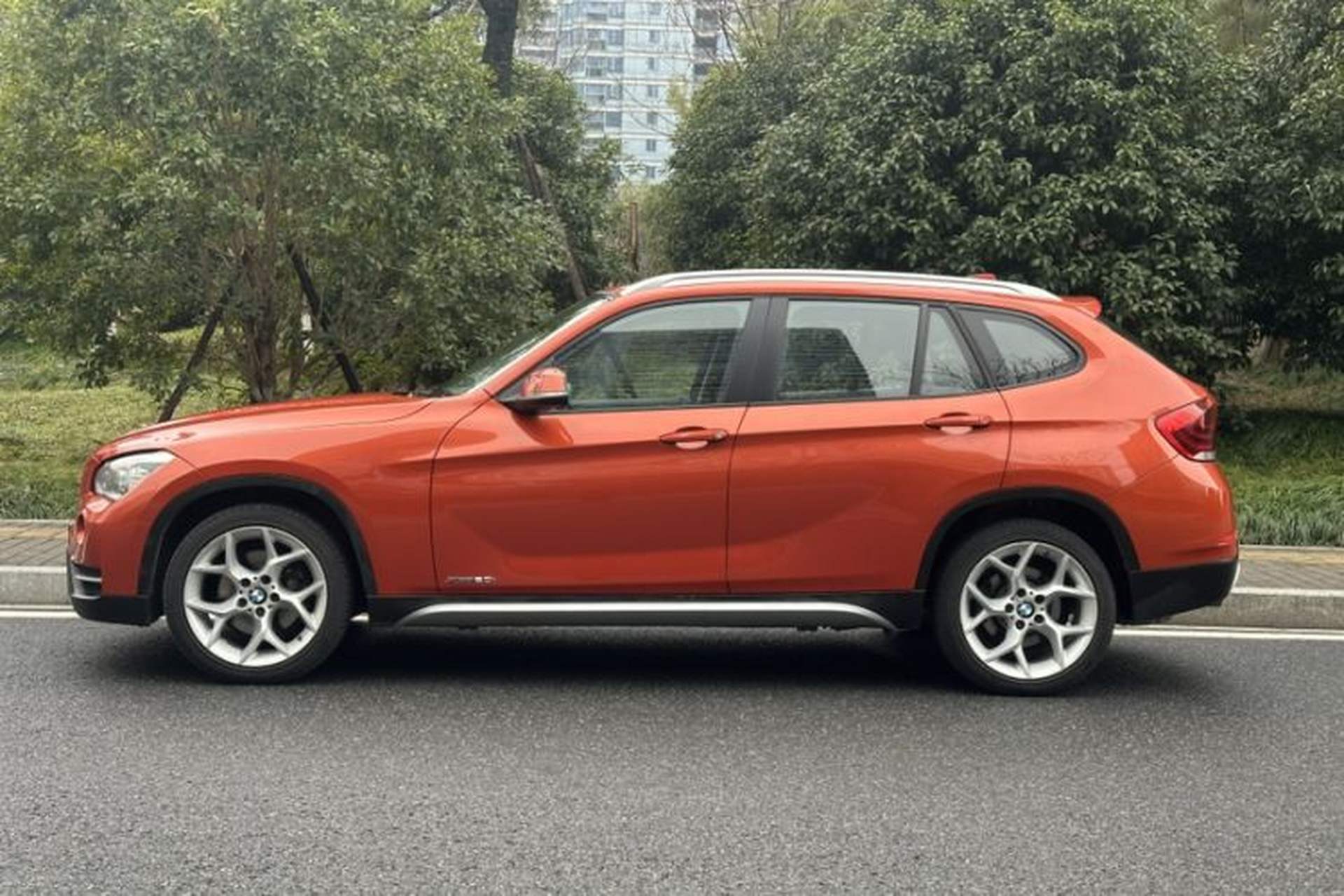 Used BMW X1 2012 xDrive20i Exterior 3