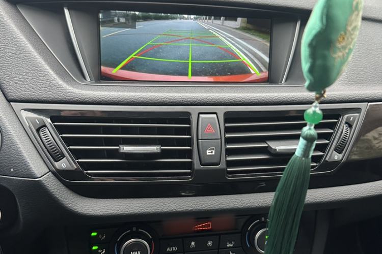 Used BMW X1 2012 xDrive20i Interior 2