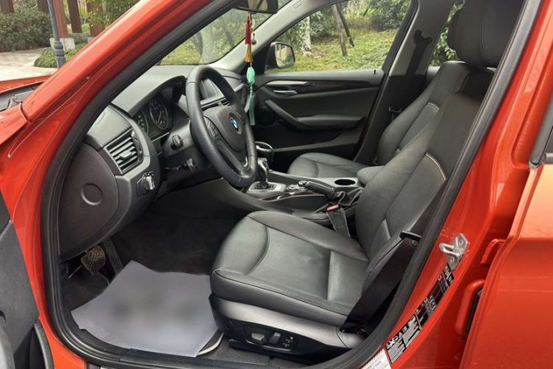 Used BMW X1 2012 xDrive20i Interior 4
