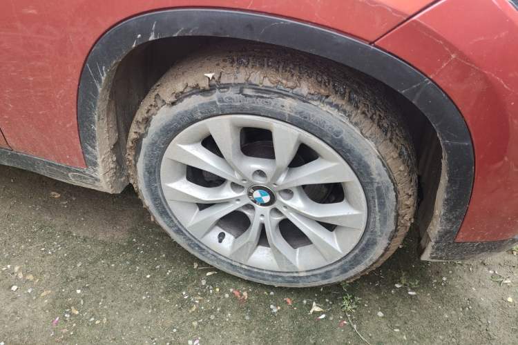 Used BMW X1 2012 sDrive18i Luxury Edition Right Front Wheel Hub
