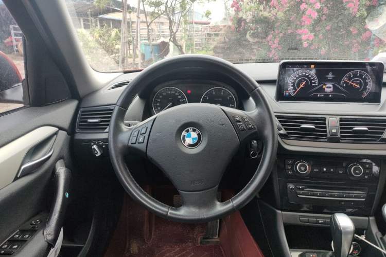 Used BMW X1 2012 sDrive18i Luxury Edition Steering Wheel