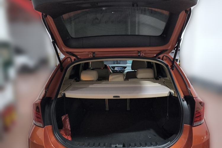 Used BMW X1 2012 sDrive18i Luxury Edition Trunk