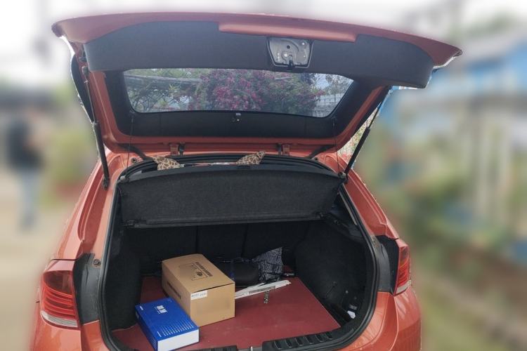 Used BMW X1 2012 sDrive18i Luxury Edition Trunk
