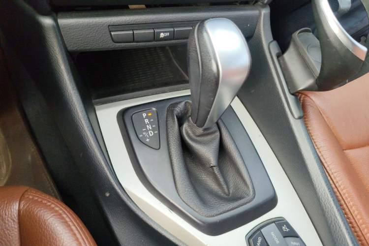 Used BMW X1 2013 sDrive18i Fashion Model Gear Lever