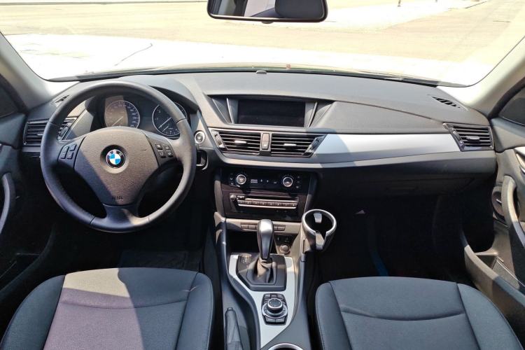 Used BMW X1 2013 sDrive18i Leading Model Interior 3
