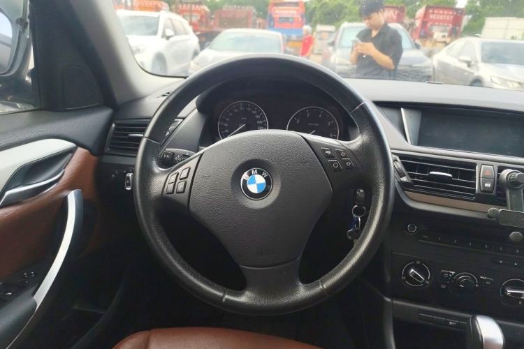 Used BMW X1 2013 sDrive18i Fashion Model Steering Wheel
