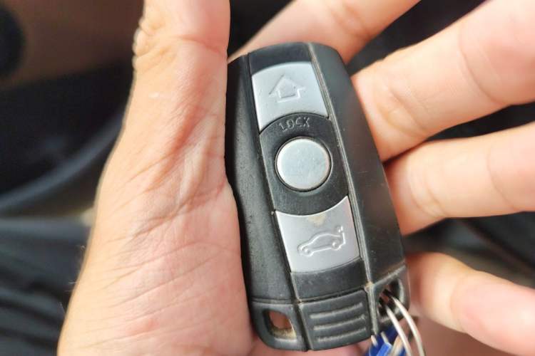 Used BMW X1 2013 sDrive18i Fashion Model Vehicle Key