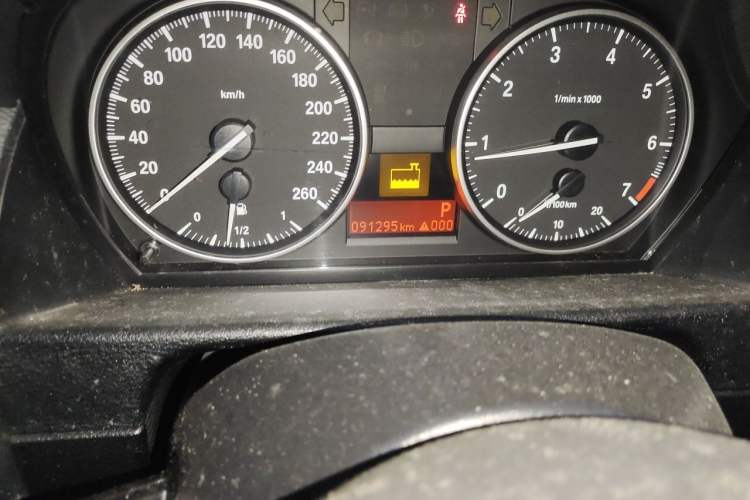 Used BMW X1 2013 sDrive18i Fashion Model Odometer Close Up