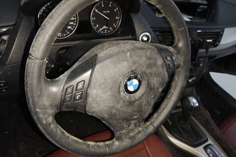 Used BMW X1 2013 sDrive18i Fashion Model Steering Wheel