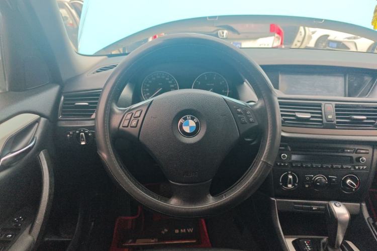 Used BMW X1 2013 sDrive18i Fashion Model Steering Wheel