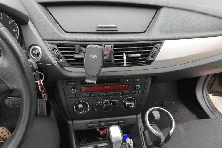 Used BMW X1 2013 sDrive18i Fashion Model Audio And AC Panel