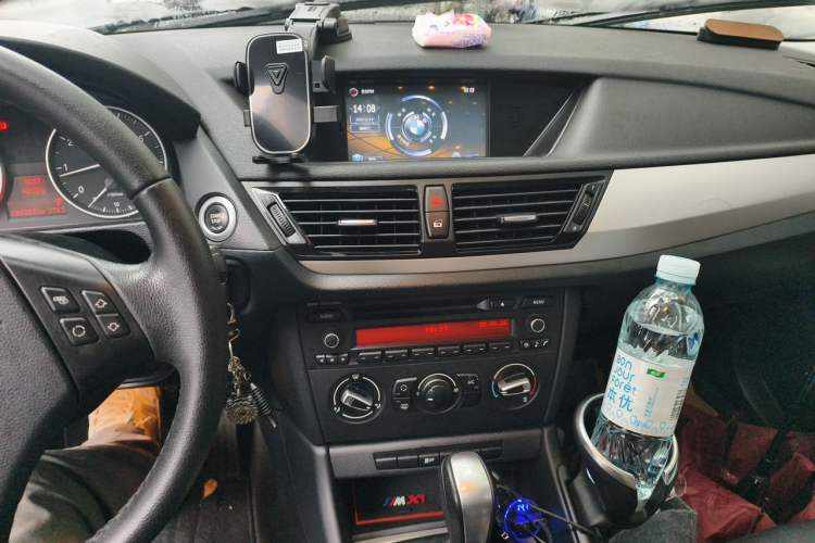 Used BMW X1 2013 sDrive18i Fashion Model Audio And AC Panel