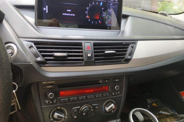 Used BMW X1 2013 sDrive18i Fashion Model Audio And AC Panel