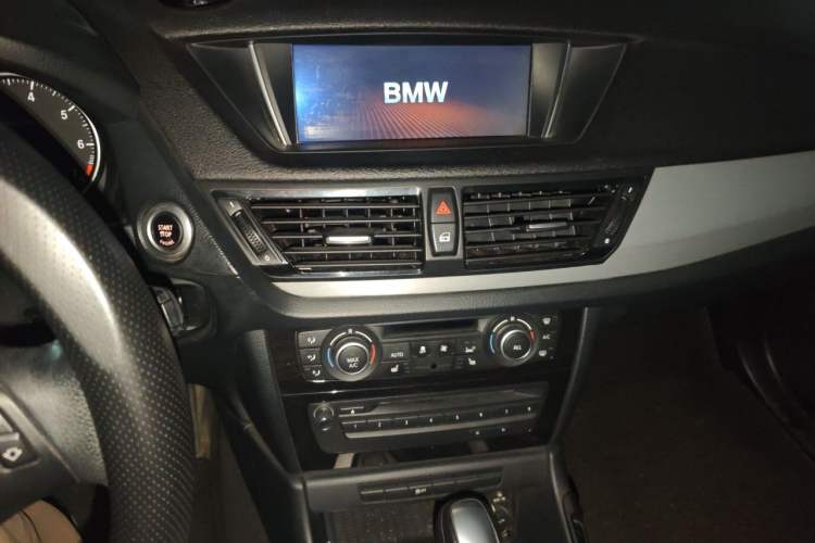 Used BMW X1 2013 sDrive18i Leading Model Audio And AC Panel