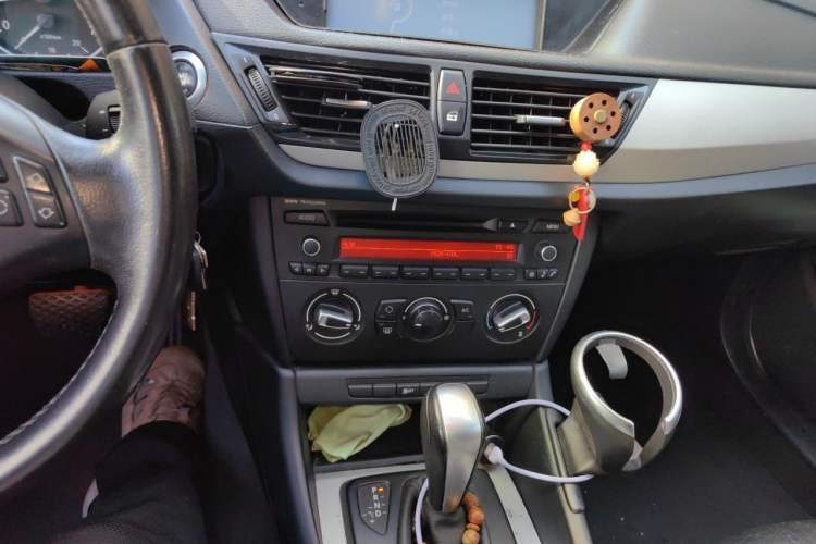 Used BMW X1 2013 sDrive18i Fashion Model Audio And AC Panel
