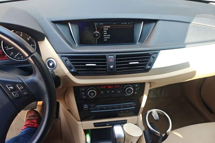 Used BMW X1 2013 sDrive18i Leading Model Audio And AC Panel