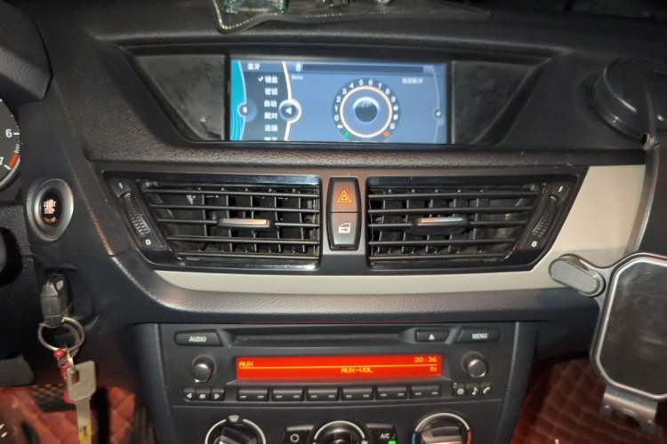 Used BMW X1 2013 sDrive18i Fashion Model Audio And AC Panel