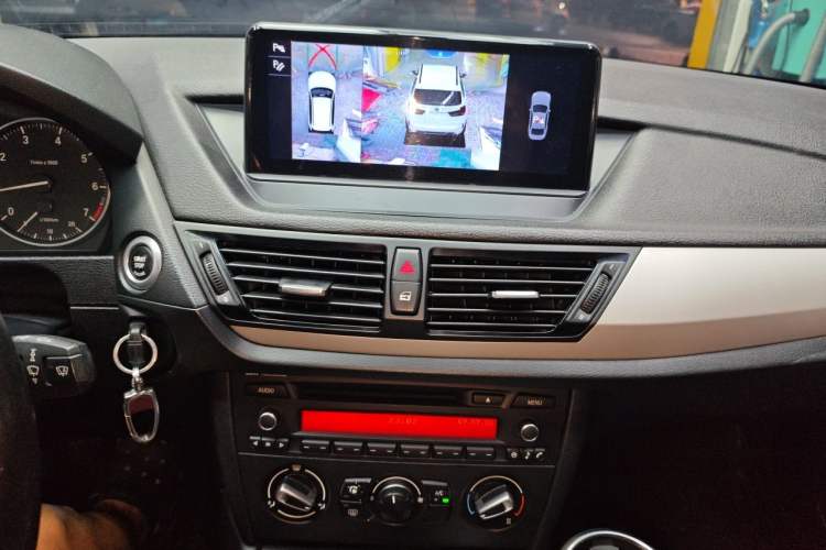 Used BMW X1 2013 sDrive18i Fashion Model Audio And AC Panel