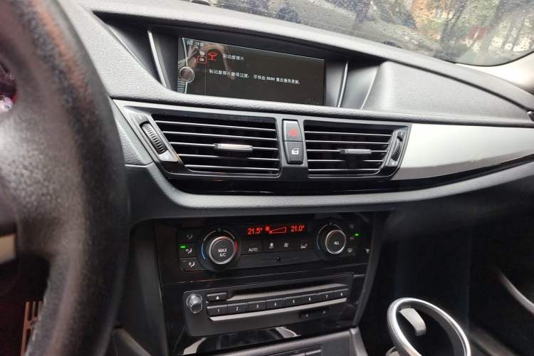 Used BMW X1 2013 sDrive18i Leading Model Audio And AC Panel