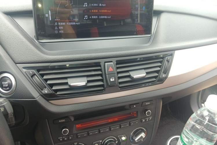 Used BMW X1 2013 sDrive18i Fashion Model Audio And AC Panel