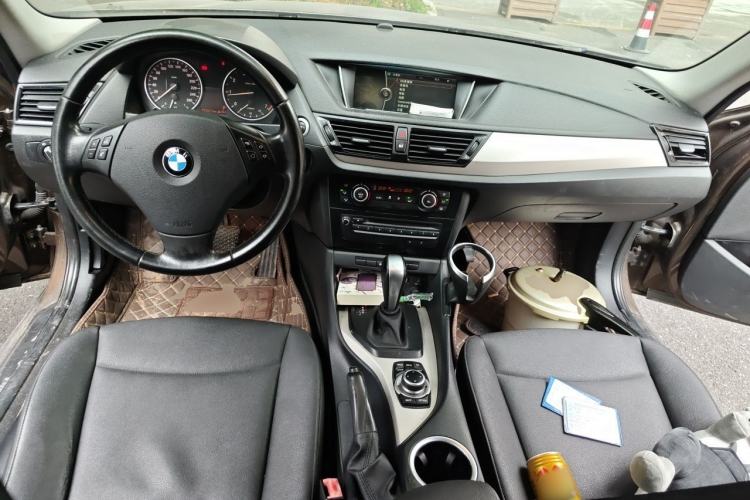 Used BMW X1 2013 sDrive18i Leading Model Center Console