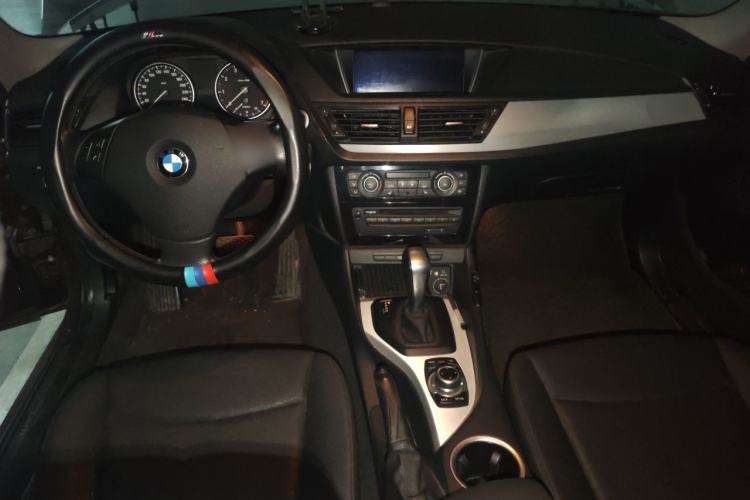 Used BMW X1 2013 sDrive18i Leading Model Center Console