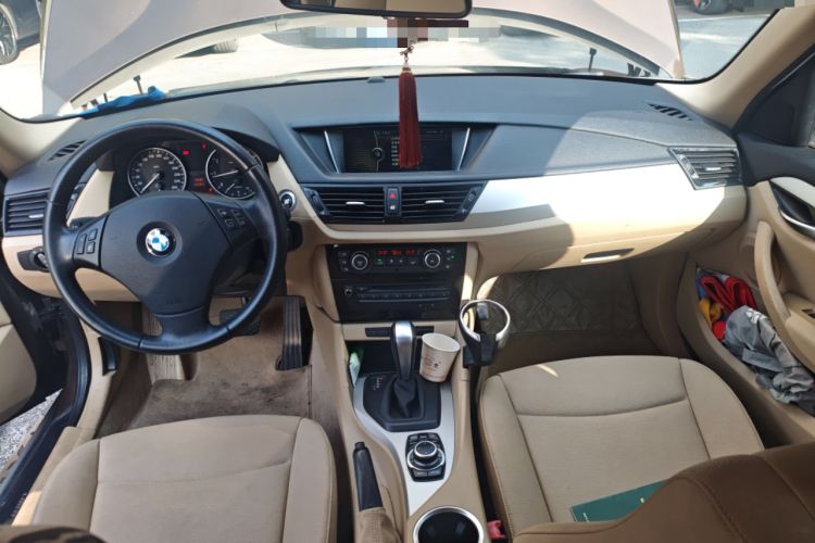 Used BMW X1 2013 sDrive18i Leading Model Center Console