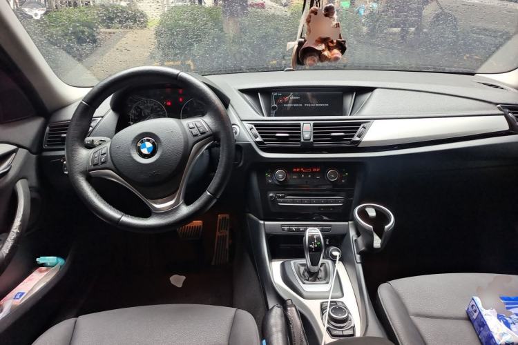 Used BMW X1 2013 sDrive18i Leading Model Center Console