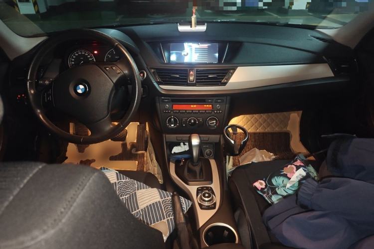 Used BMW X1 2013 sDrive18i Leading Model Center Console