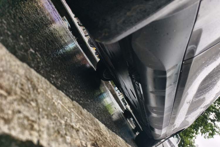 Used BMW X1 2013 sDrive18i Fashion Model Chassis Front Left