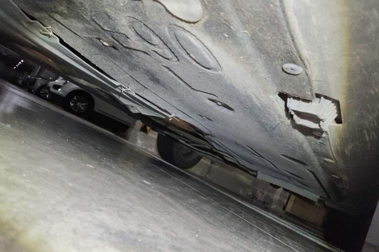 Used BMW X1 2013 sDrive18i manual model Chassis Front Left