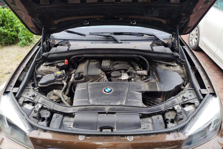 Used BMW X1 2013 sDrive18i Fashion Model Engine Bay