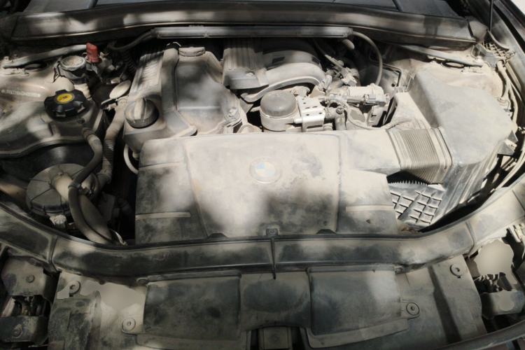 Used BMW X1 2013 sDrive18i Fashion Model Engine Bay
