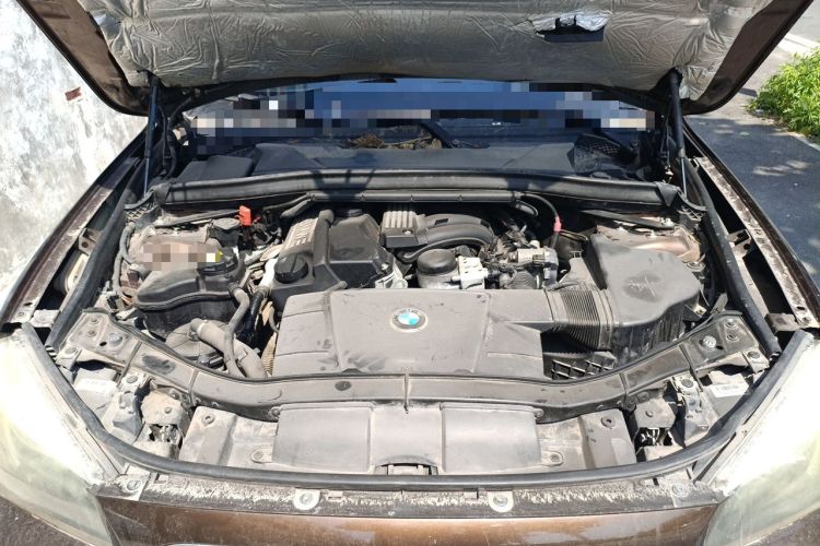 Used BMW X1 2013 sDrive18i Fashion Model Engine Bay