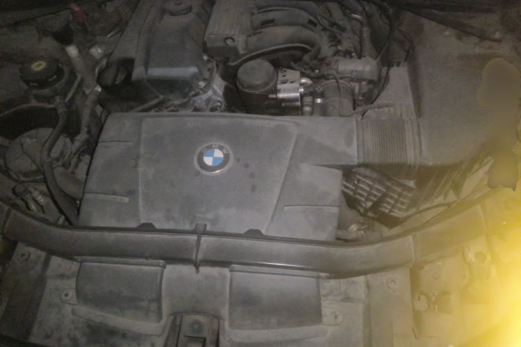 Used BMW X1 2013 sDrive18i Fashion Model Engine Bay
