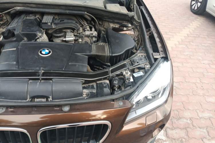 Used BMW X1 2013 sDrive18i Leading Model Engine Bay Left