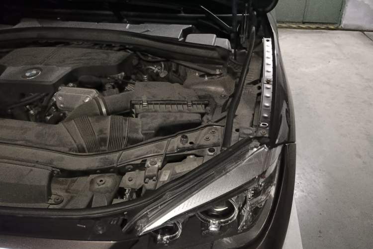 Used BMW X1 2013 xDrive20i X Design Package Engine Bay Left