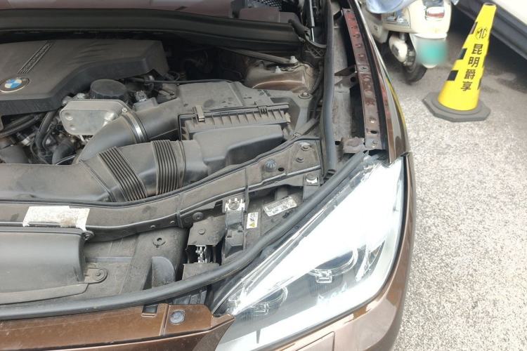 Used BMW X1 2013 sDrive20i Sports Design Package Engine Bay Left