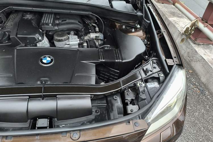 Used BMW X1 2013 sDrive18i Leading Model Engine Bay Left