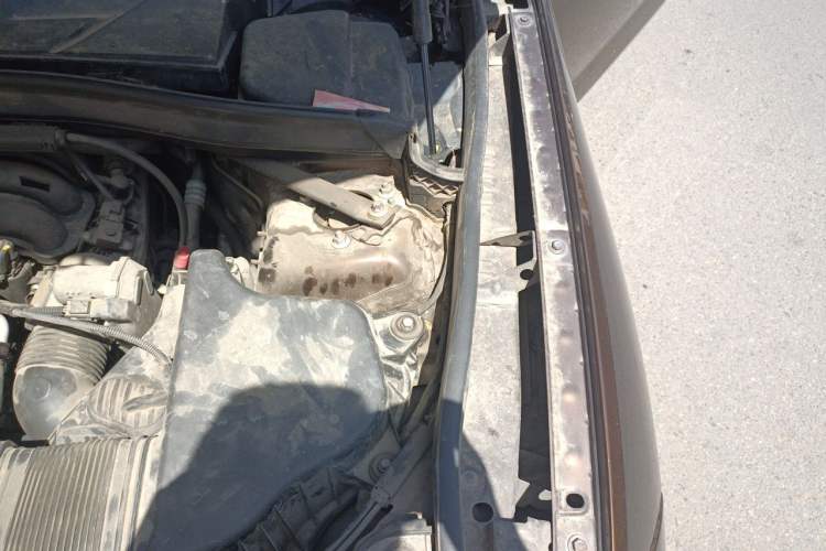 Used BMW X1 2013 sDrive18i Fashion Model Engine Bay Left