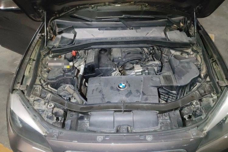 Used BMW X1 2013 sDrive18i manual model Engine Bay