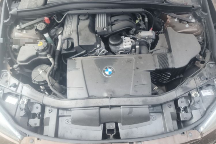 Used BMW X1 2013 sDrive18i Fashion Model Engine Bay