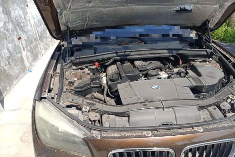 Used BMW X1 2013 sDrive18i Fashion Model Engine Bay Right