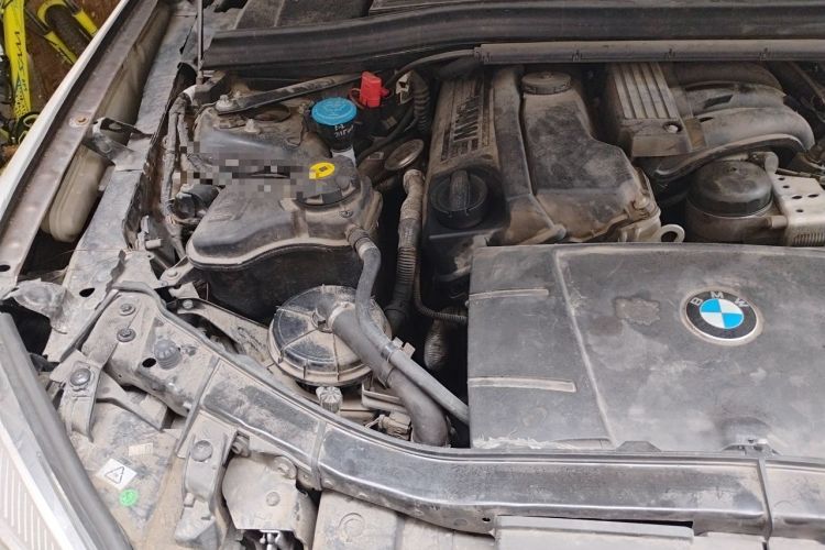 Used BMW X1 2013 sDrive18i Leading Model Engine Bay Right