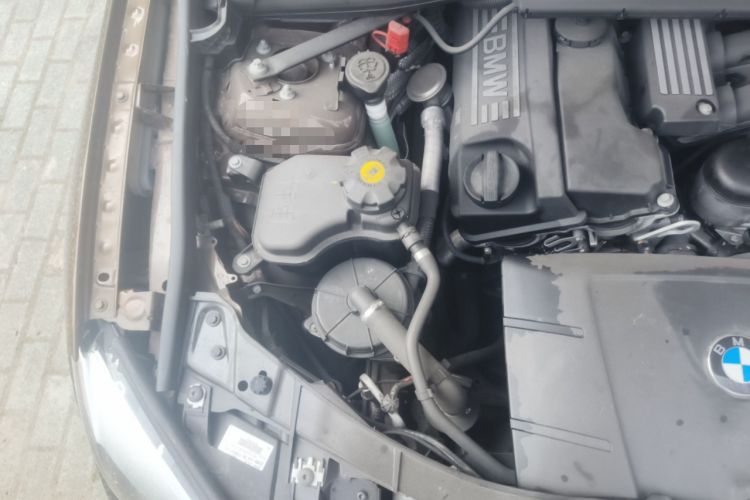 Used BMW X1 2013 sDrive18i Fashion Model Engine Bay Right