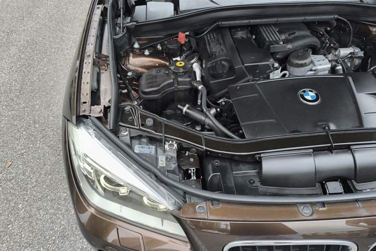 Used BMW X1 2013 sDrive18i Leading Model Engine Bay Right